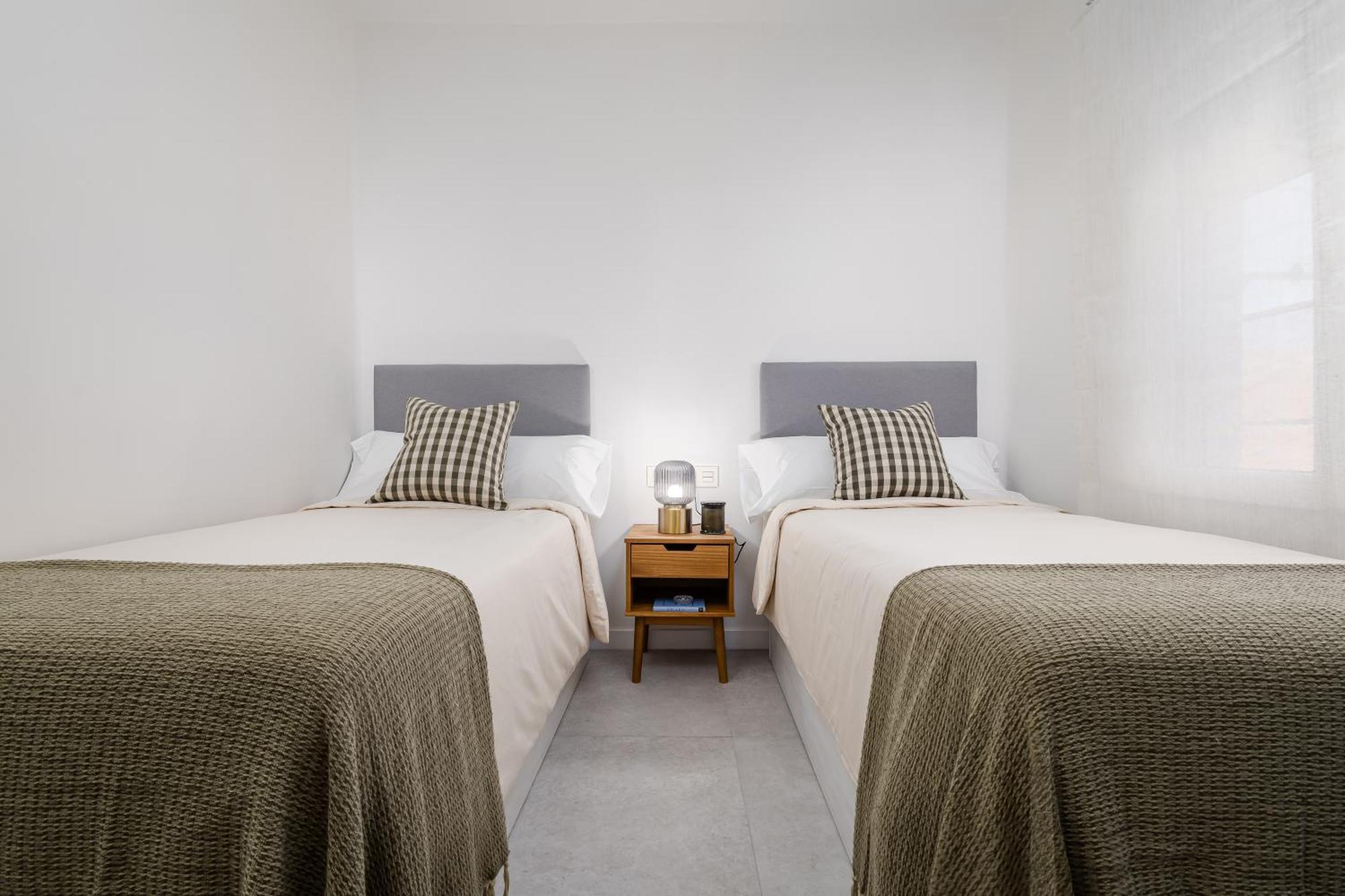 Bihotzak Apartment Малага Екстериор снимка
